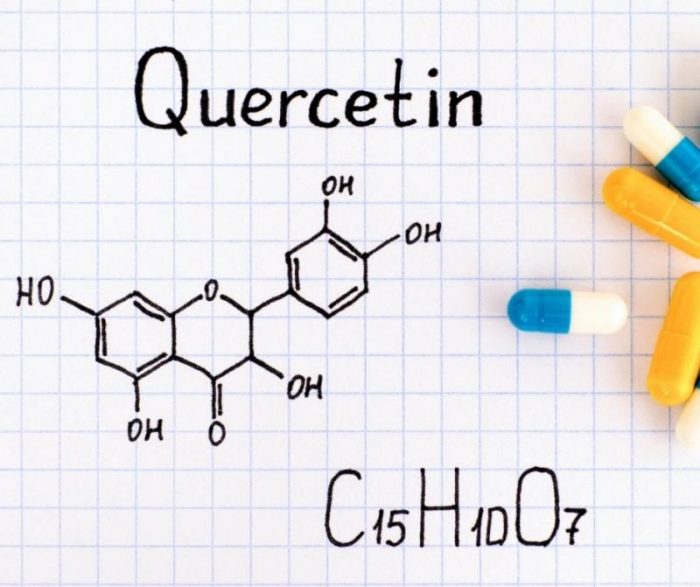 Quercetina, caratteristiche, controindicazioni e modalità d’uso